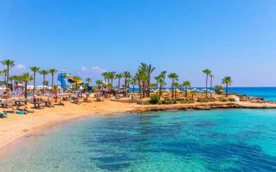 Wycieczka z Pafos w kierunku Ayia Napa Marathon z Lefkarą, odrobiną wina i oliwy